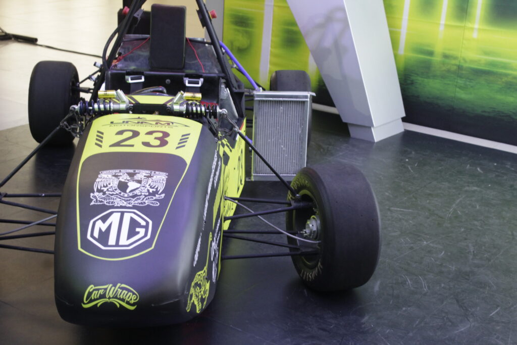 MG México inaugura su Centro de Entrenamiento y UNAM Motorsports presenta el UM-E24 para competir en la Fórmula SAE Brasi